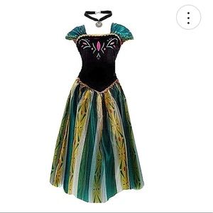 Anna frozen costume size Medium